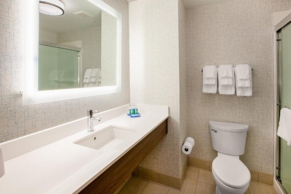 Holiday Inn Express & Suites Asheville Downtown, an IHG Hotel image 16