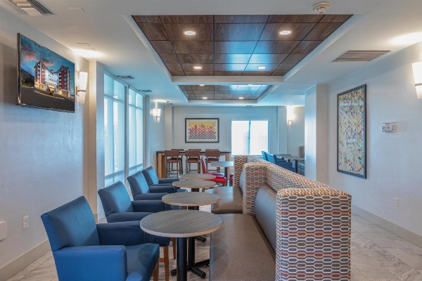 Holiday Inn Express & Suites Asheville Downtown, an IHG Hotel image 6